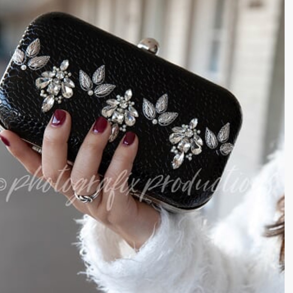 Black quartz clutch